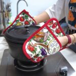 POT HOLDERS