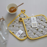 Cotton Pot Holder – Bee Design