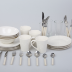 36 Piece Porcelain Dinner Set